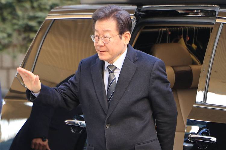 澳门研究生申请条件和李在明正式宣誓就职与李在明是什么党